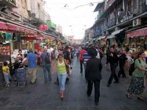 Saturday-night shoppers crowd Jaffa Road in Jerusalem. Photos: Barbara Moser